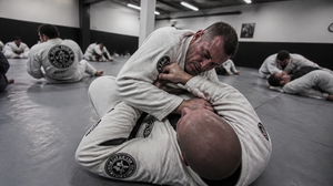 Tom Hardy's BJJ Coach Reveals the Part Nobody Talks About: He Refused Private Lessons and Trained With the Group